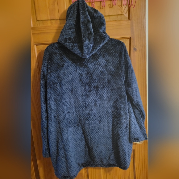 Women's Cozy Navy Blue Hooded Jacket - Picture 2 of 3
